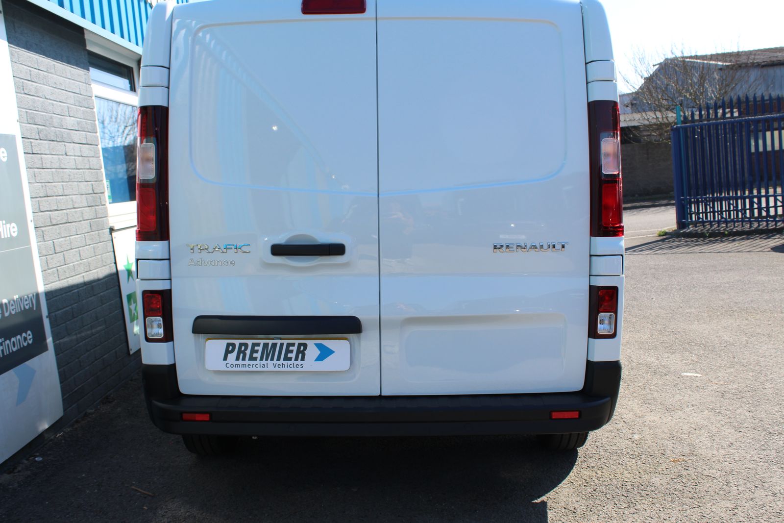 Renault Trafic 2.0L LL30 Advance Blue dCi Diesel Manual Euro 6 (130 bhp) 0dr Manual 2026