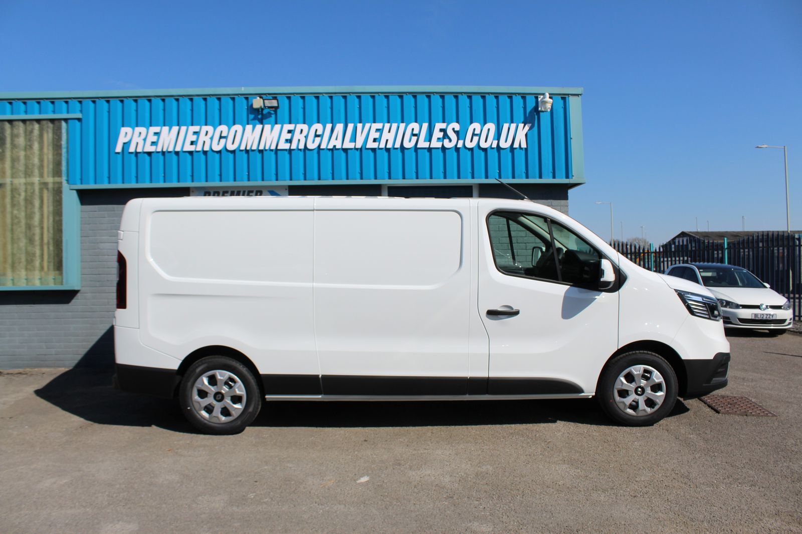 Renault Trafic 2.0L LL30 Advance Blue dCi Diesel Manual Euro 6 (130 bhp) 0dr Manual 2026