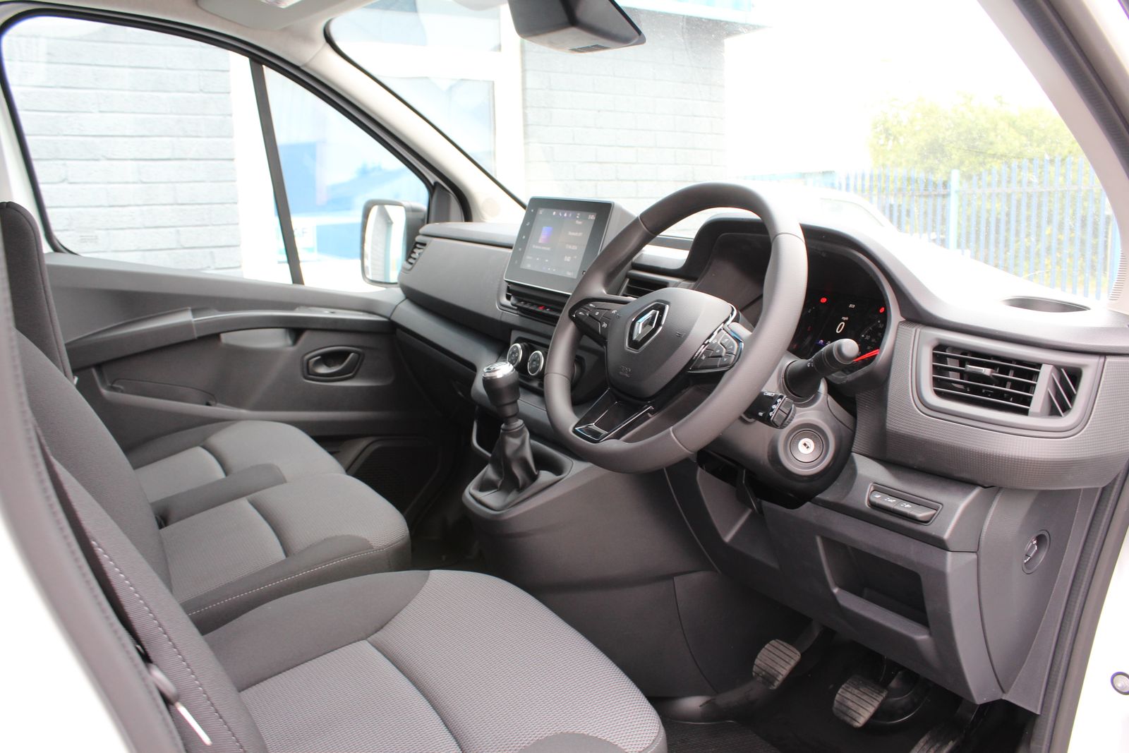 Renault Trafic 2.0L SL30 Advance Blue dCi Diesel Manual Euro 6 (130 bhp) 0dr Manual 2026