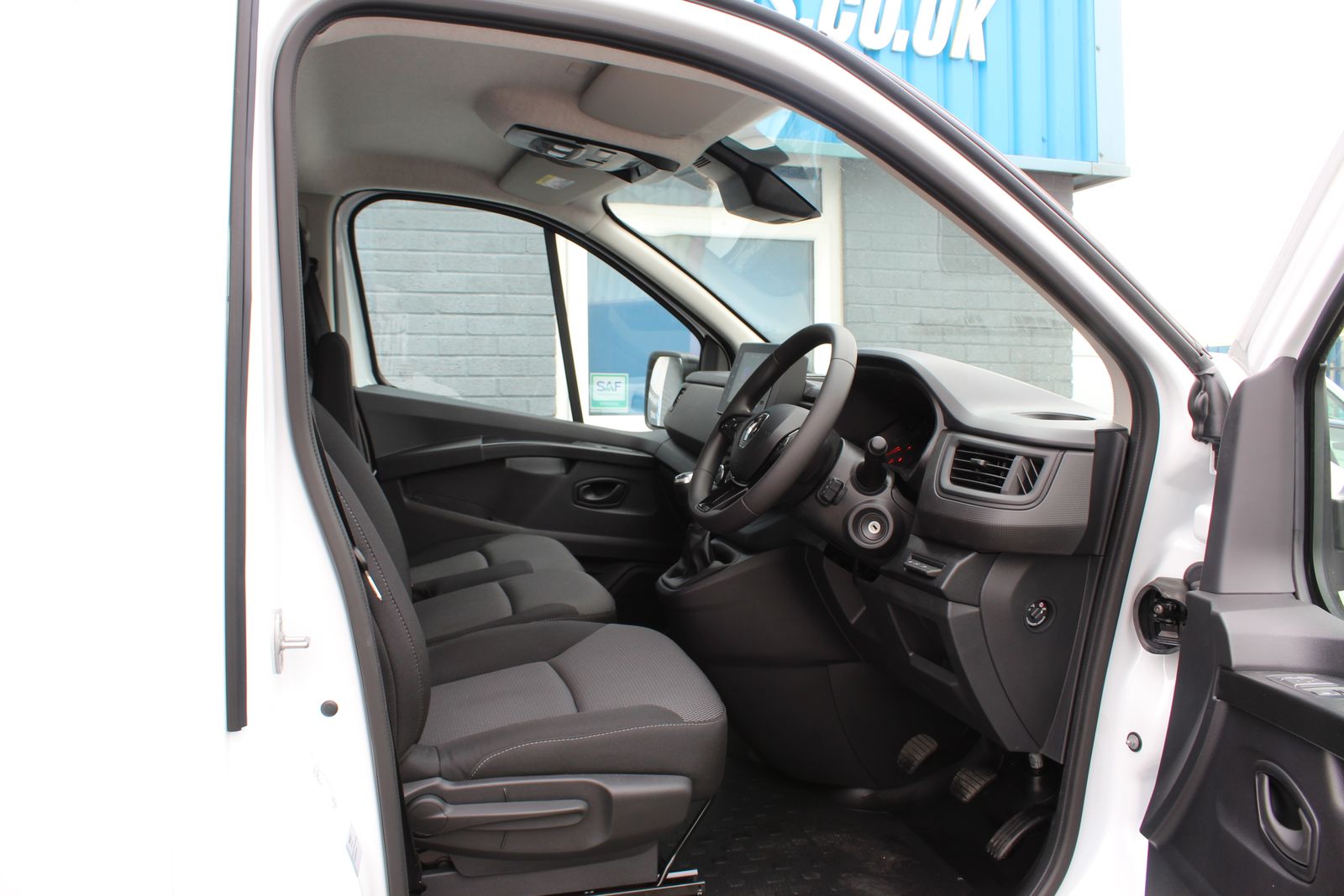 Renault Trafic 2.0L SL30 Advance Blue dCi Diesel Manual Euro 6 (130 bhp) 0dr Manual 2026