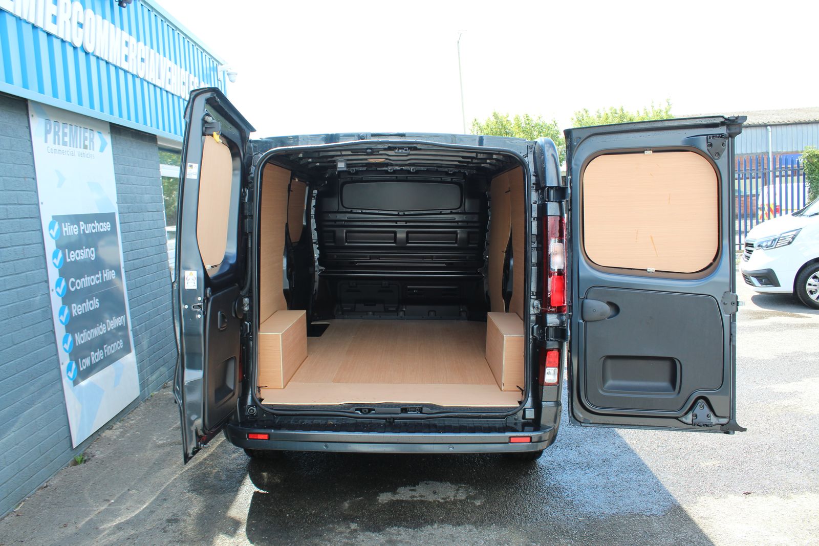 Renault Trafic TRAFIC LWB 150PS SPORT+ 5dr Manual 2026