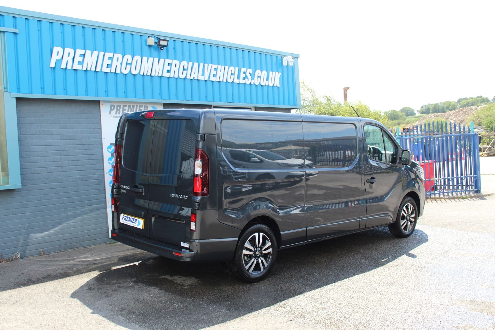 Renault Trafic TRAFIC LWB 150PS SPORT+ 5dr Manual 2026