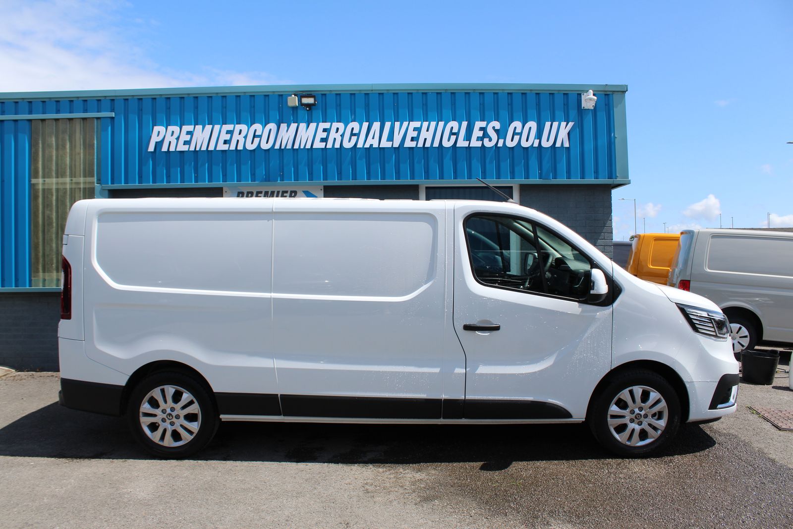 Renault Trafic TRAFIC LWB 130PS SPORT 5dr Manual 2026