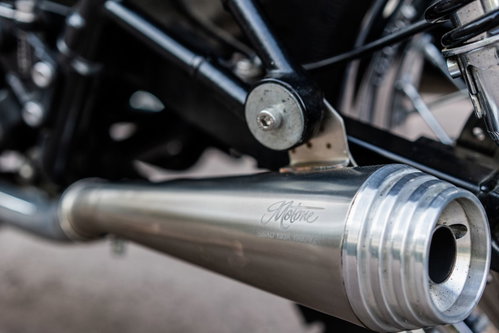 Triumph Bonneville 23