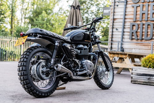 Triumph Bonneville 11