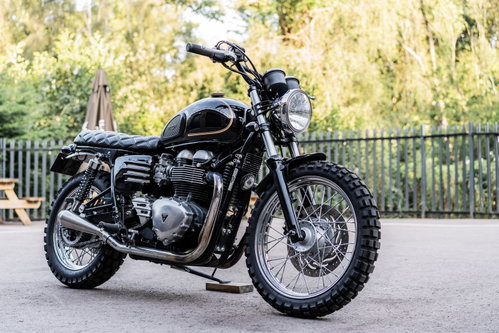 Triumph Bonneville 8
