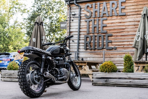 Triumph Bonneville 10