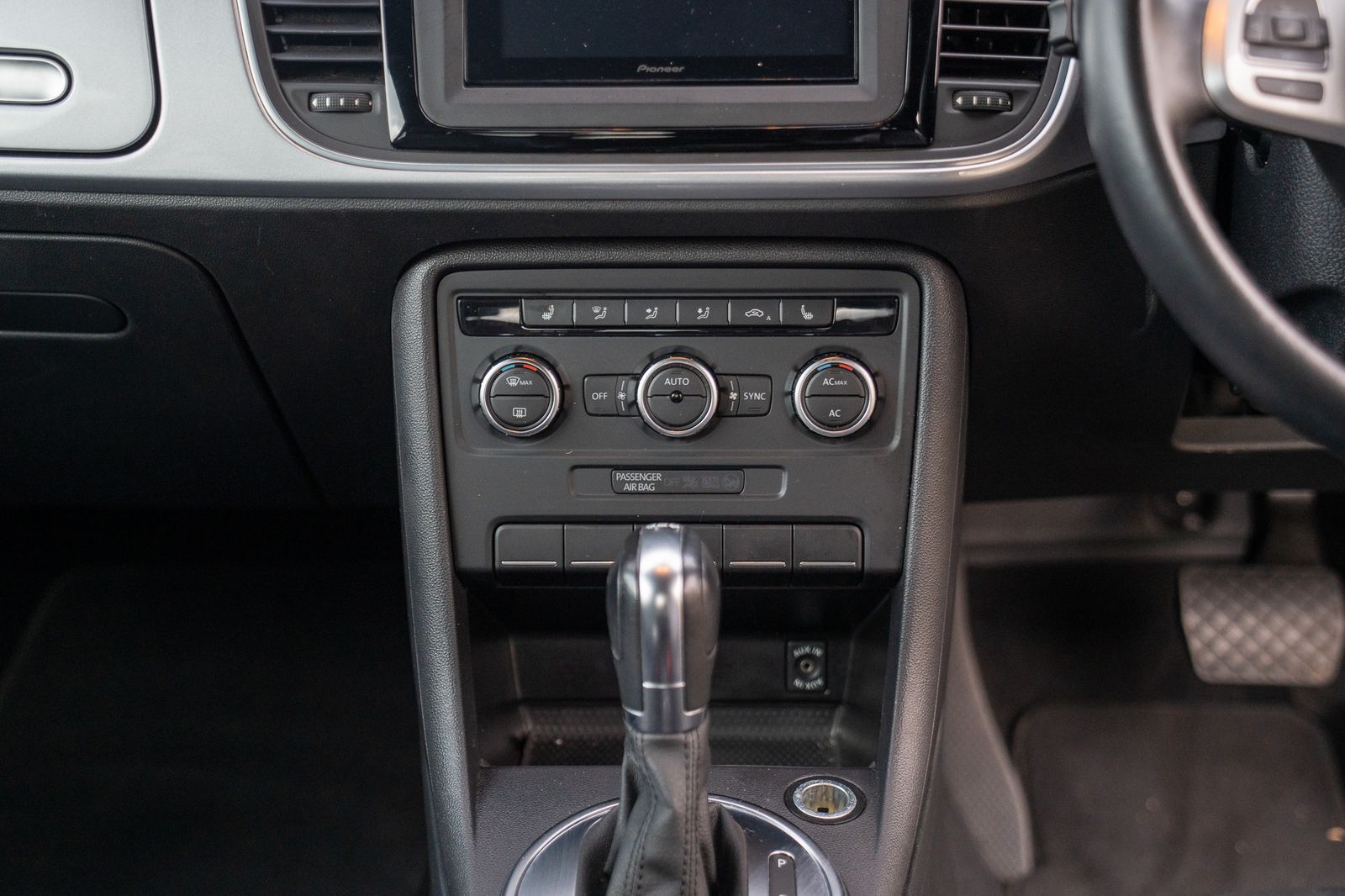 Volkswagen Beetle auto