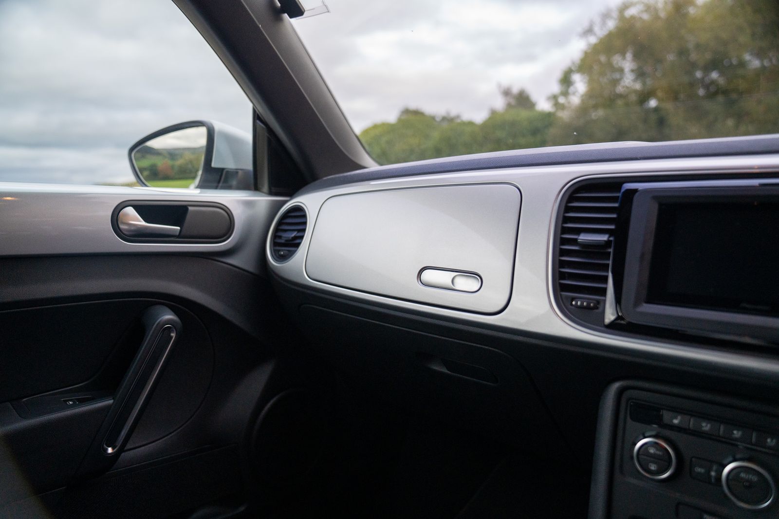 Volkswagen Beetle auto