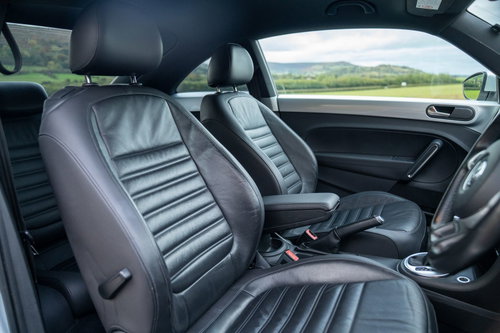 Volkswagen Beetle auto 20