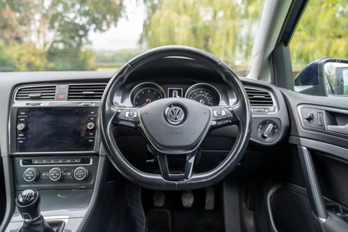 Volkswagen Golf 12