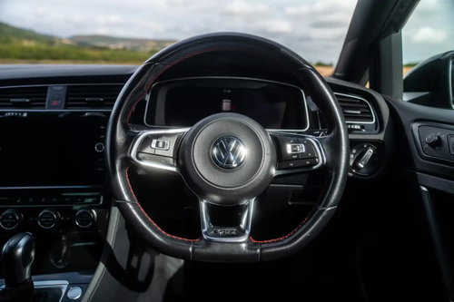 Volkswagen Golf 25