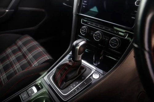 Volkswagen Golf 22