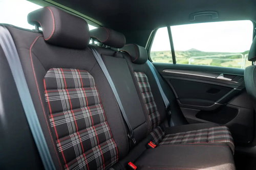 Volkswagen Golf 33