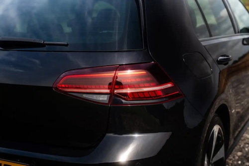 Volkswagen Golf 17