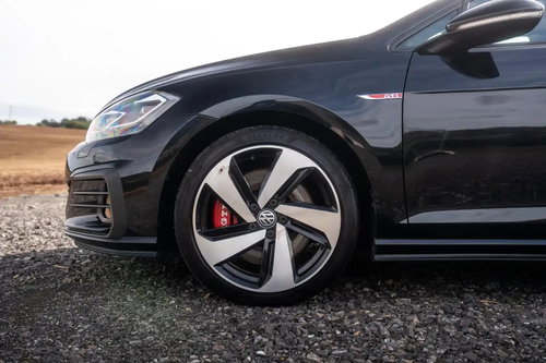 Volkswagen Golf 13