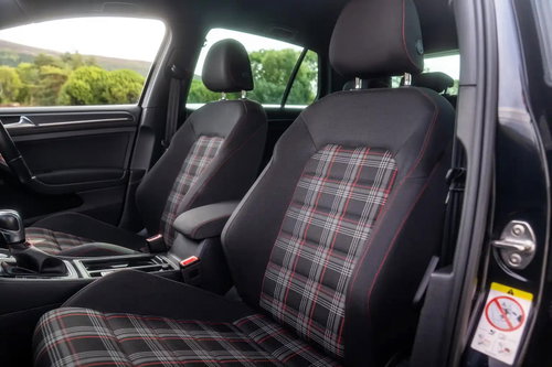 Volkswagen Golf 29