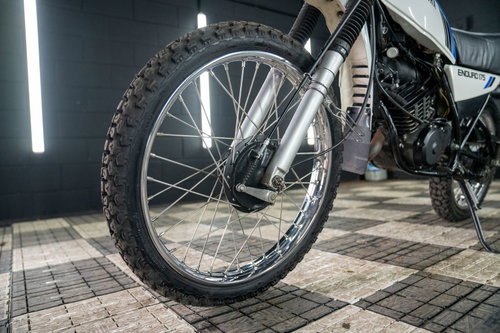 Yamaha DT175 11