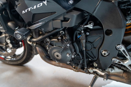 Yamaha MT-10 23