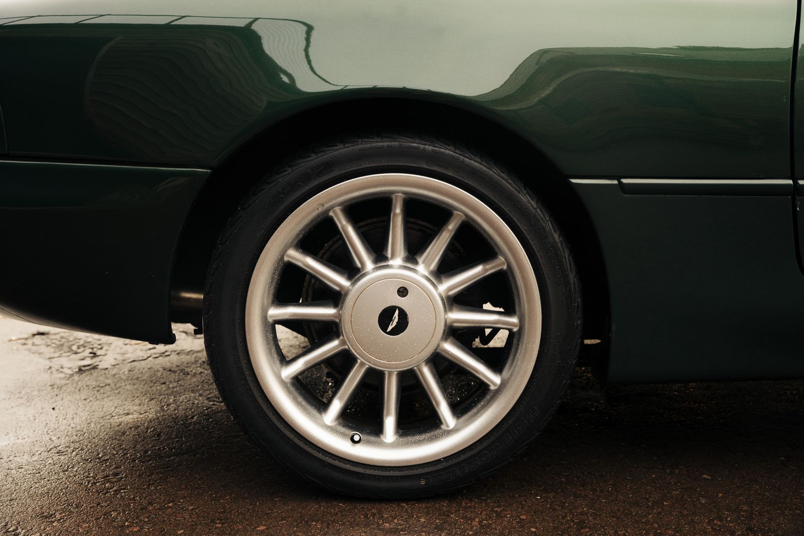 Aston Martin 190