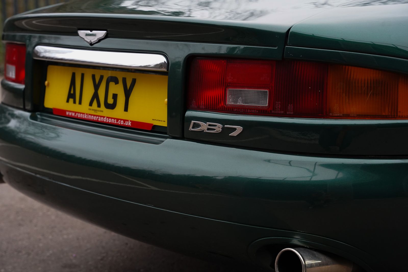 Aston Martin 190