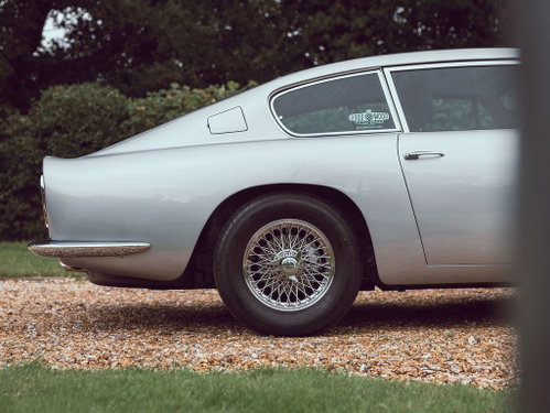 Aston Martin Db6 13