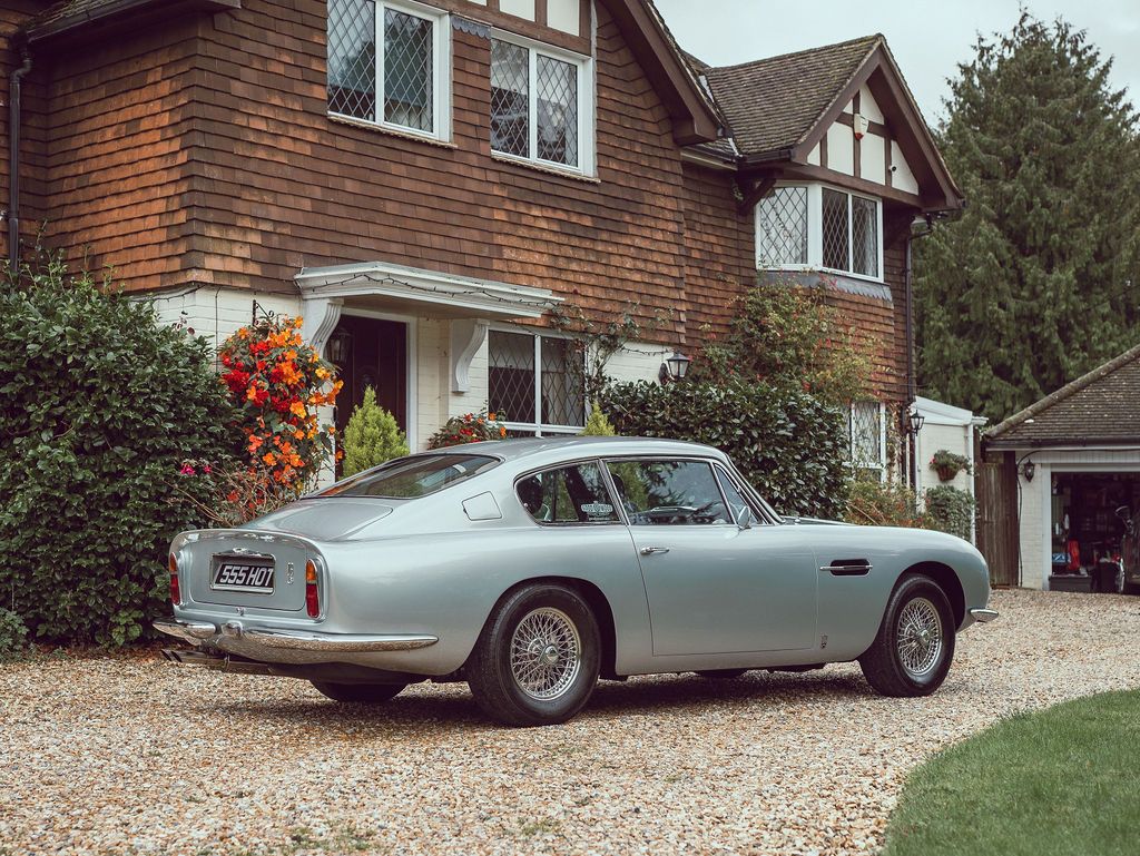 Aston Martin Db6