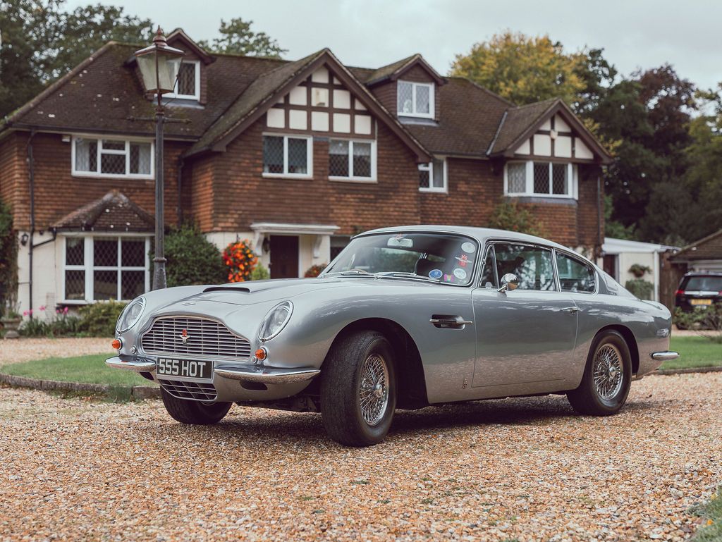 Aston Martin Db6