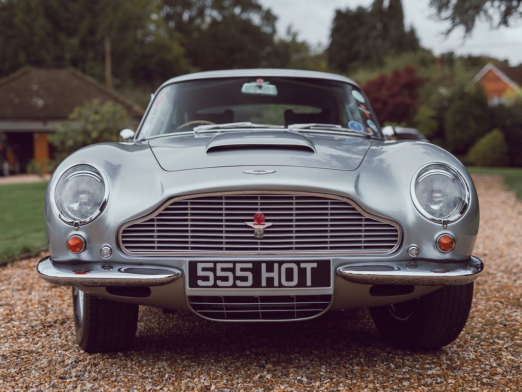 Aston Martin Db6