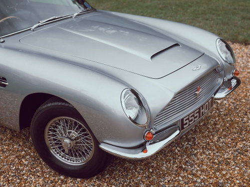 Aston Martin Db6 1