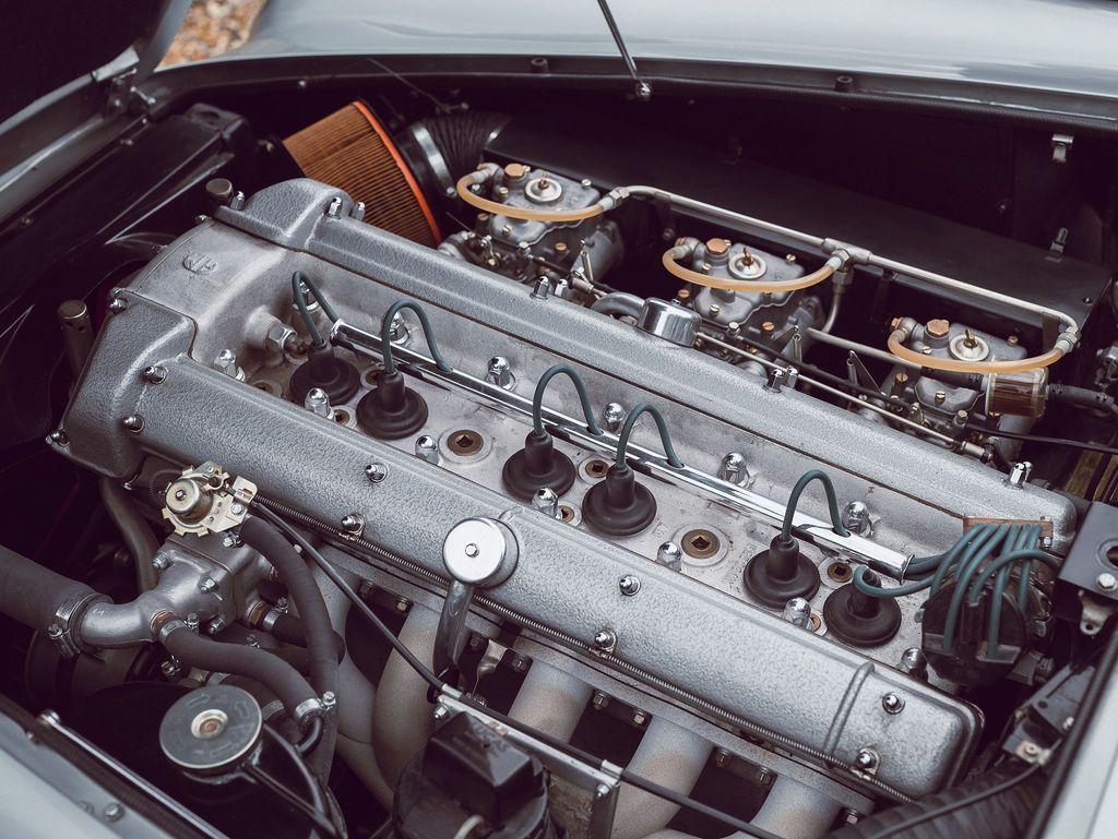 Aston Martin Db6