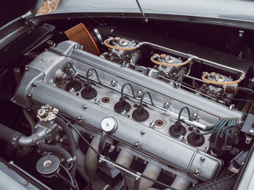 Aston Martin Db6 20