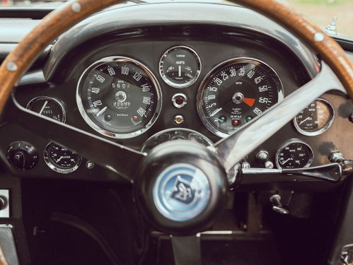 Aston Martin Db6 41