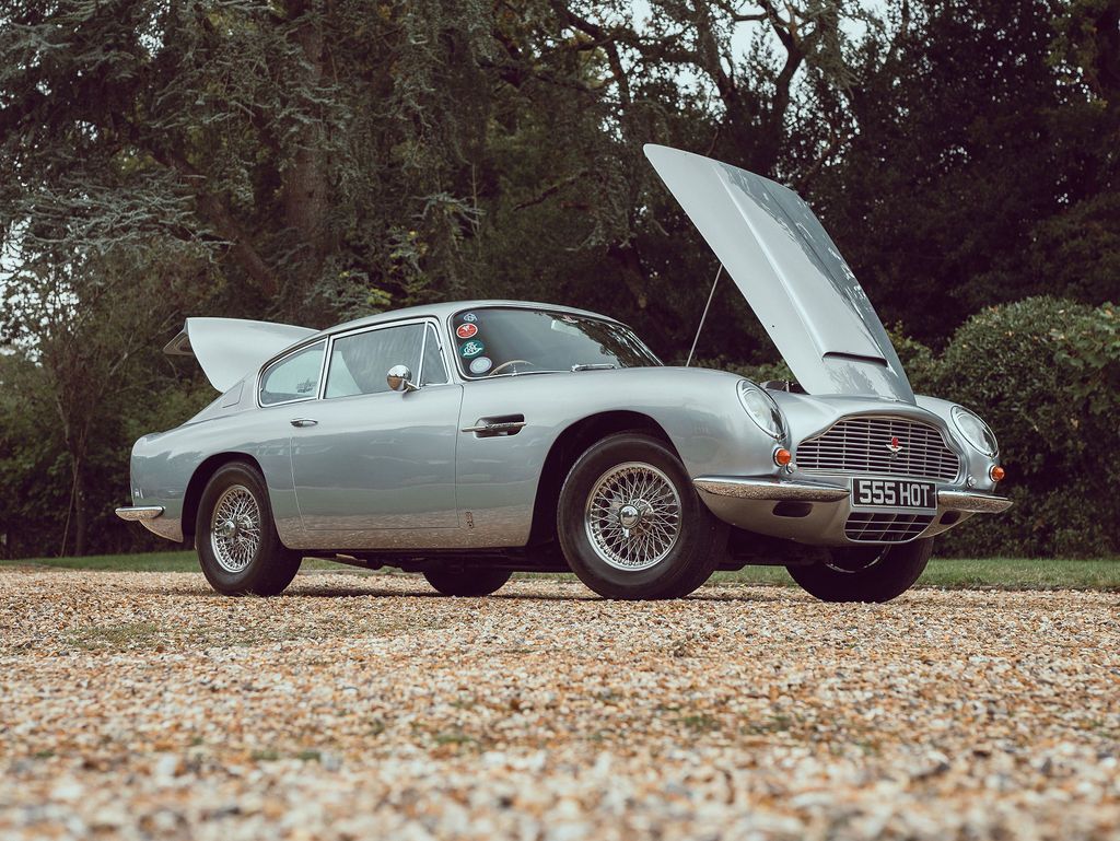 Aston Martin Db6