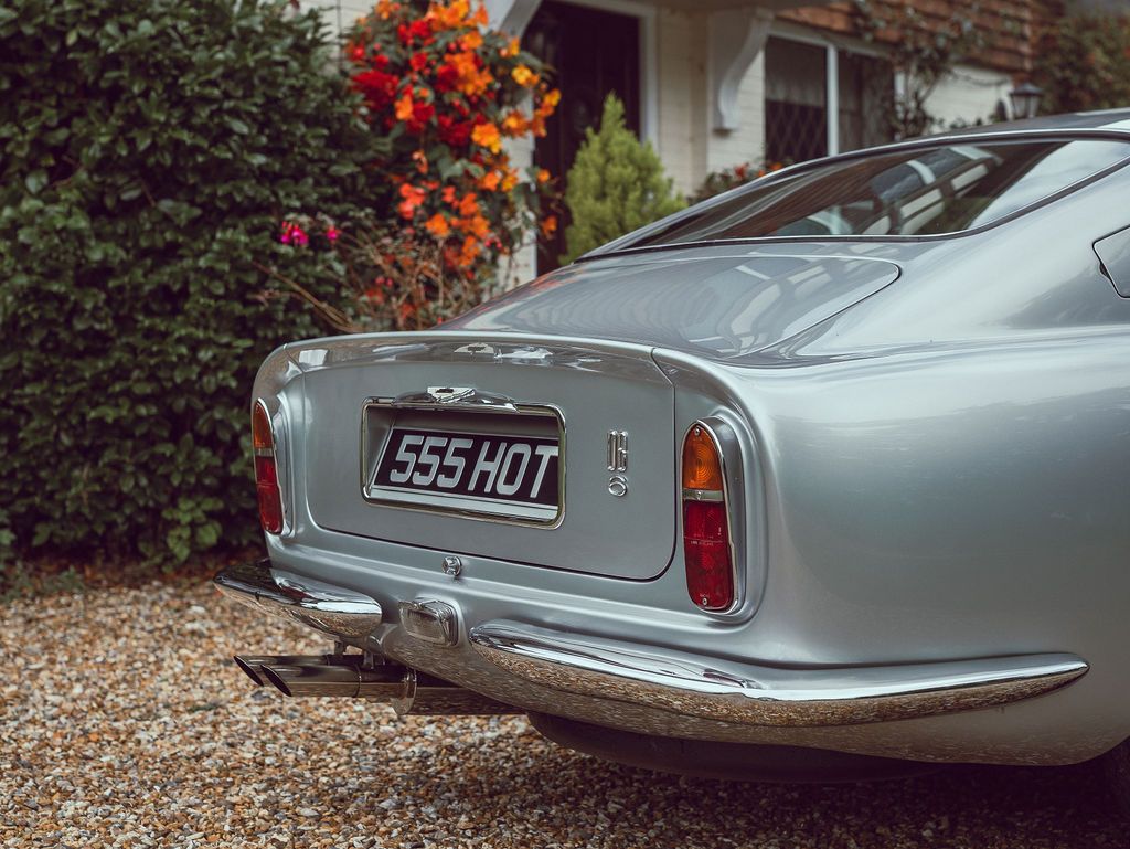 Aston Martin Db6