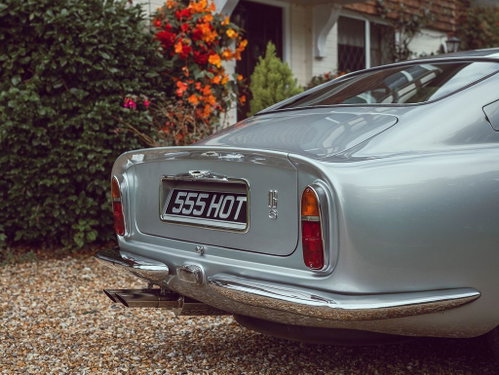 Aston Martin Db6 33