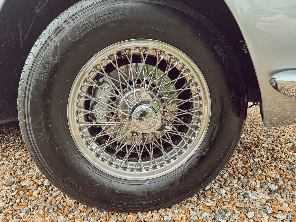 Aston Martin Db6