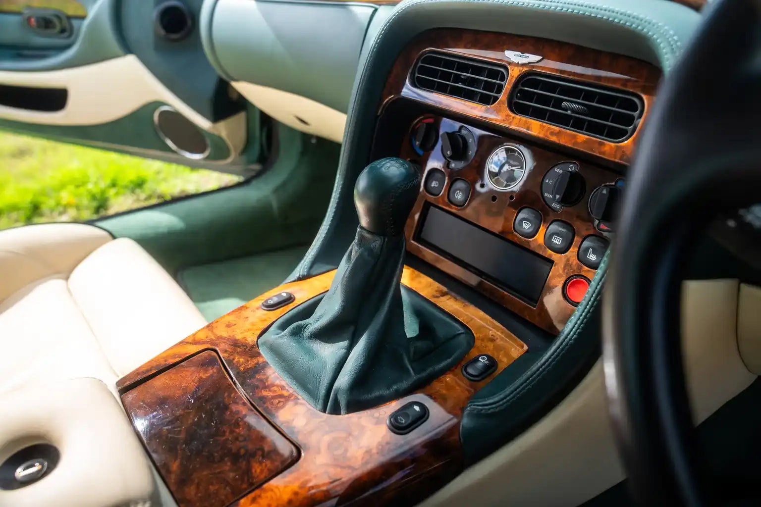 Aston Martin DB7