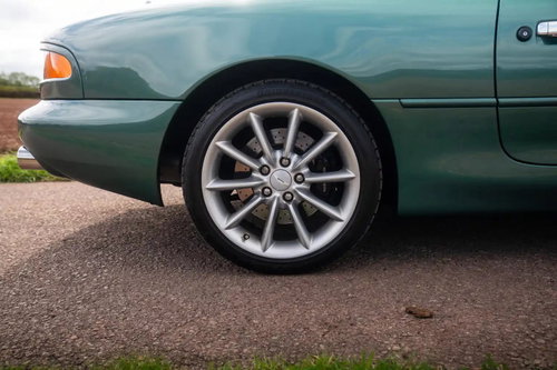 Aston Martin DB7 11