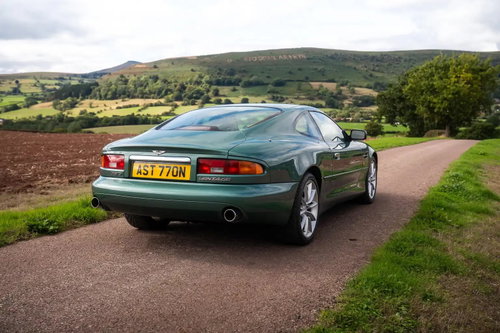 Aston Martin DB7 2