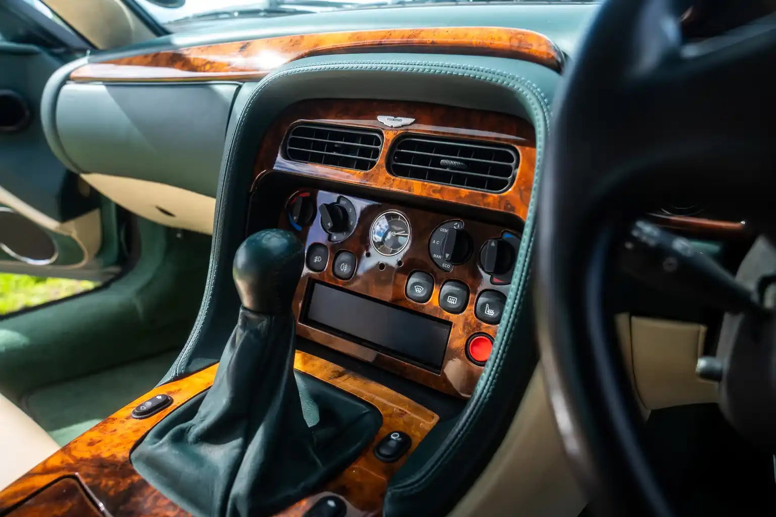 Aston Martin DB7