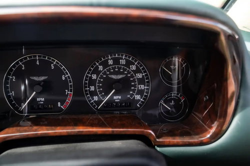 Aston Martin DB7 29