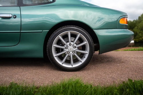 Aston Martin DB7 13