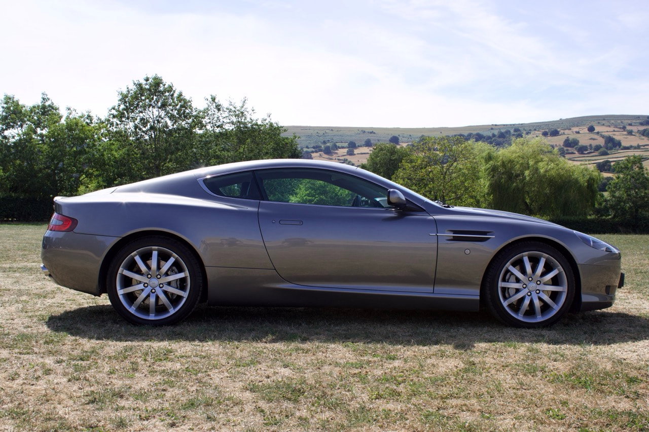 Aston Martin DB9