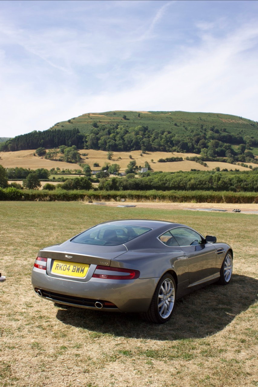 Aston Martin DB9