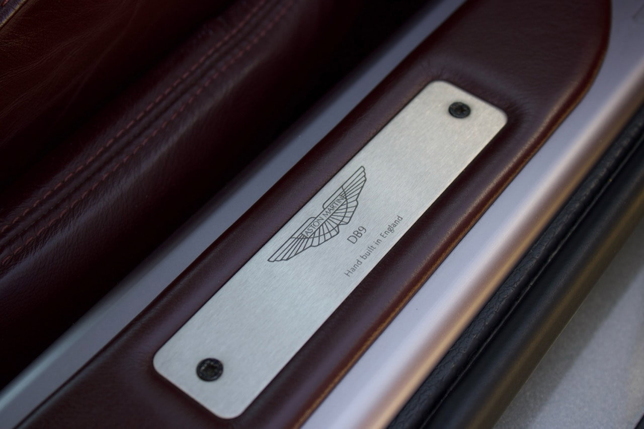 Aston Martin DB9