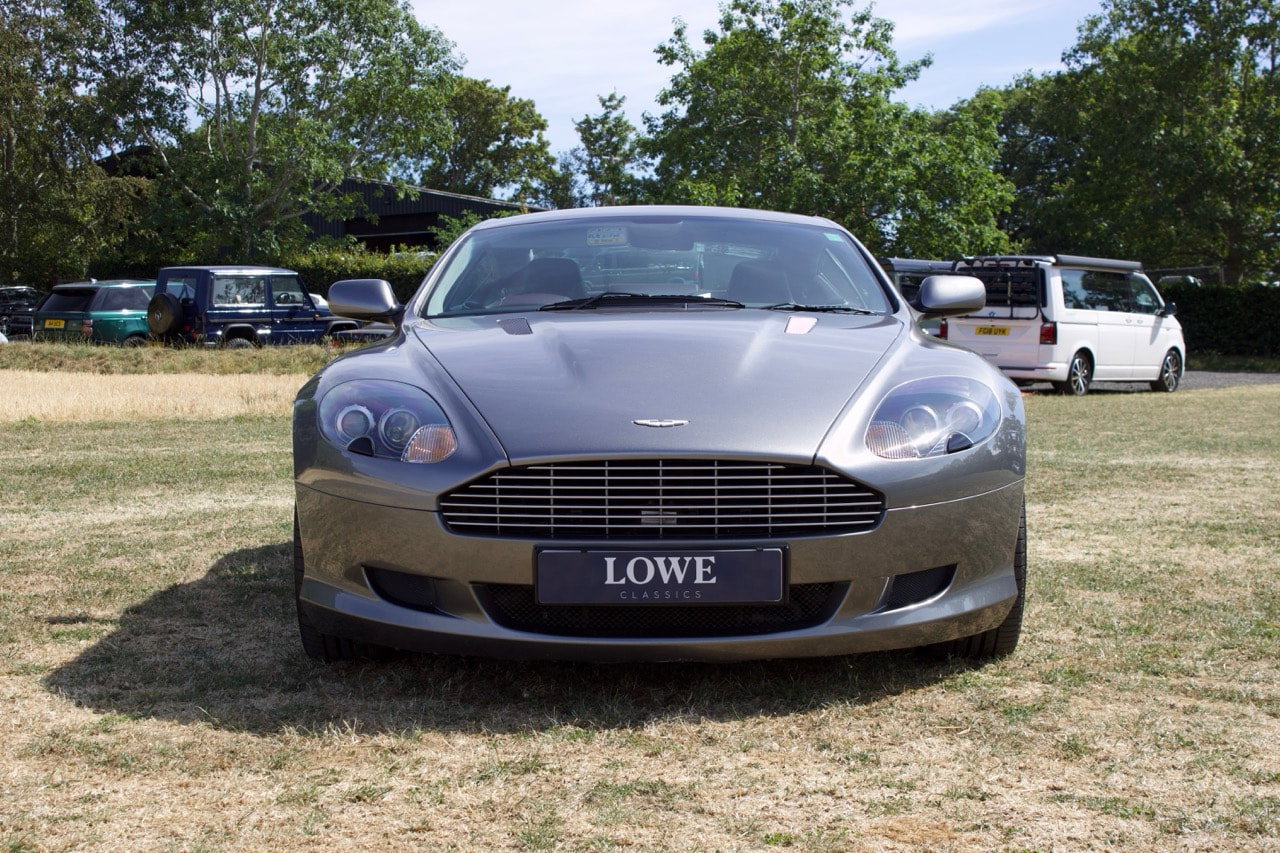 Aston Martin DB9