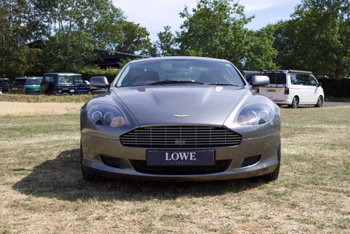 Aston Martin DB9 1