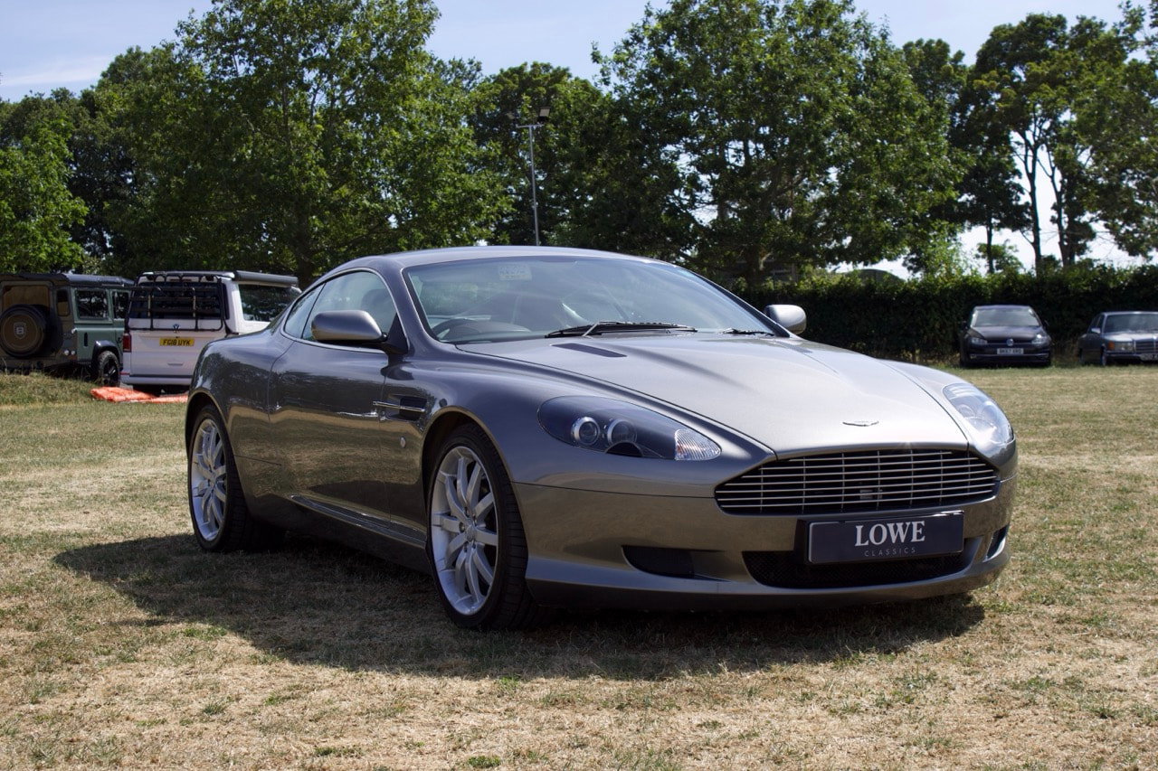 Aston Martin DB9