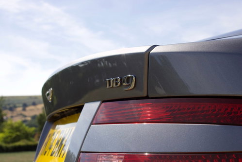Aston Martin DB9 15